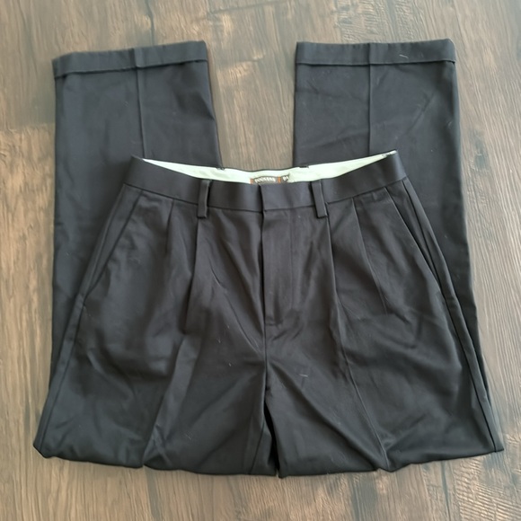 DOCKERS MENS PANTS D4 RELAXED BLACK PLEATED CUFFED 31 x 30 - Picture 2 of 7